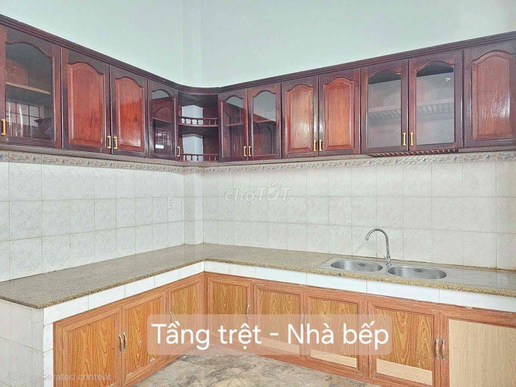 Mặt bằng kinh doanh 1 trệt 2 Lầu 5x33m.