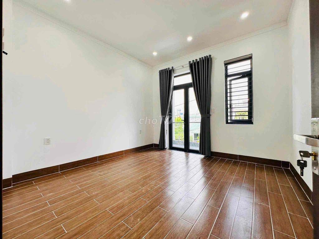 Nhà Mới Phú Hoà Thủ Dầu Một 4pn có sân sau rộng