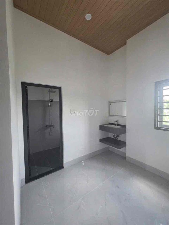 Nhà mặt tiền Kinh Doanh Huỳnh Văn Luỹ gần Thành Phố mới 1tr1l 5pn