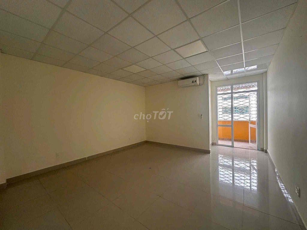 Nhà KDC Hiệp Thành 3 , Trục chính 1 trệt 2 Lầu 5x20 4pn rộng