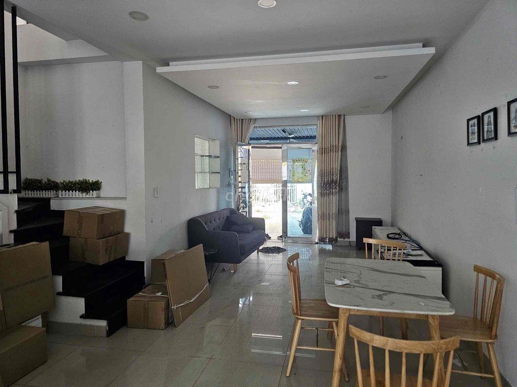 Nhà Phú Mỹ , Thủ Dầu Một 6x22m. 1 trệt 1 Lầu 3pn sẵn nội thất
