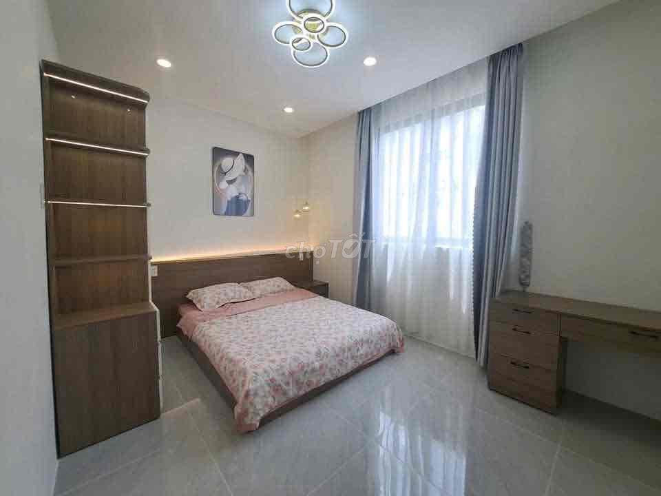 Nhà Phú Hoà Hẽm Lê Hồng Phong 2pn sẵn nội thất