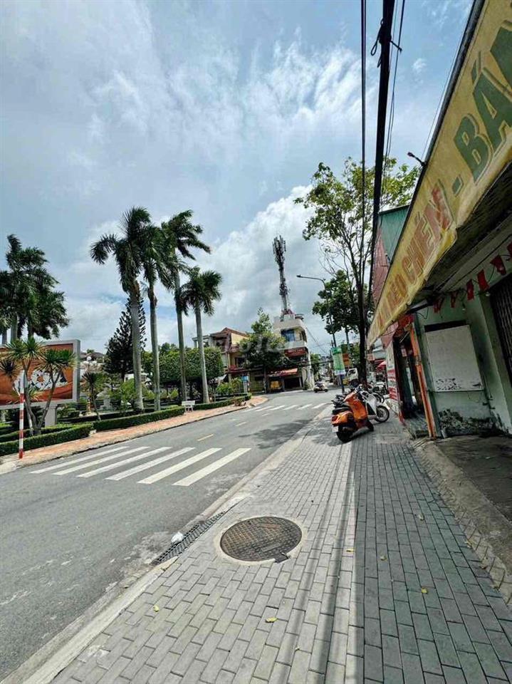 Bán Mặt Bằng Kinh Doanh Đường Bạch Đằng , Đối Diện công Viên ngang 7m