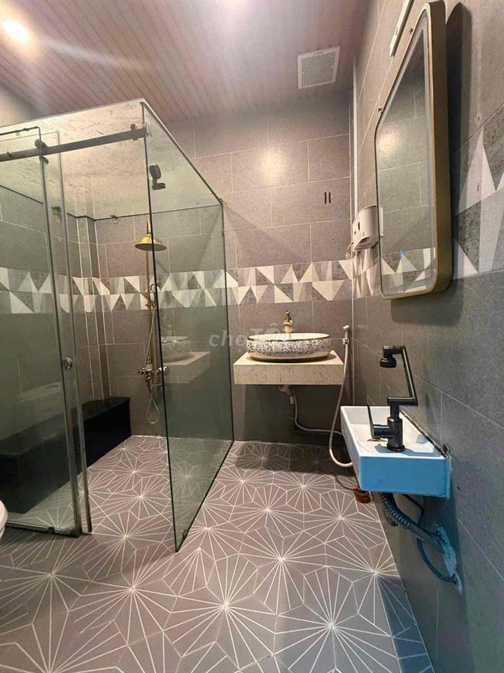 Nhà Hiệp Thành , căn góc , 2pn. sẵn nội thất