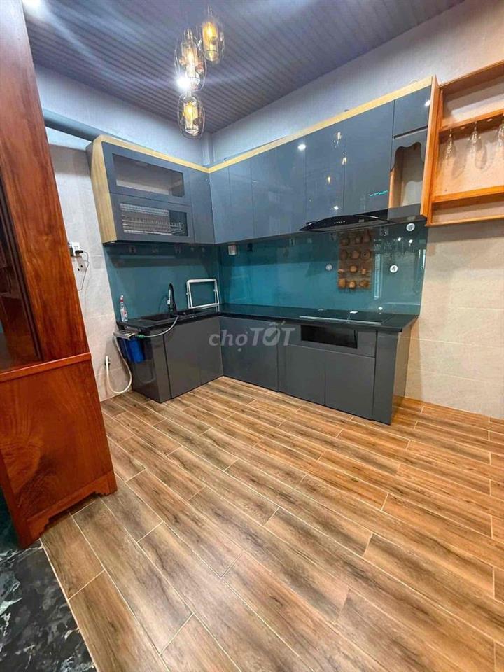 Nhà Hiệp Thành , căn góc , 2pn. sẵn nội thất