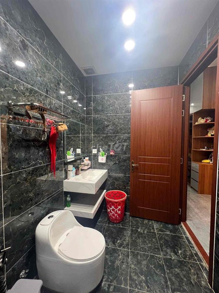 Giảm 2 tỉ bán nhanh căn nhà tâm huyết xây ở Mặt tiền Dx Định Hoà.
