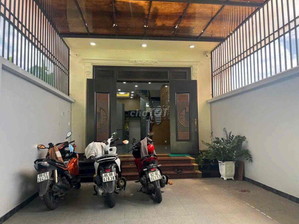 Giảm 2 tỉ bán nhanh căn nhà tâm huyết xây ở Mặt tiền Dx Định Hoà.