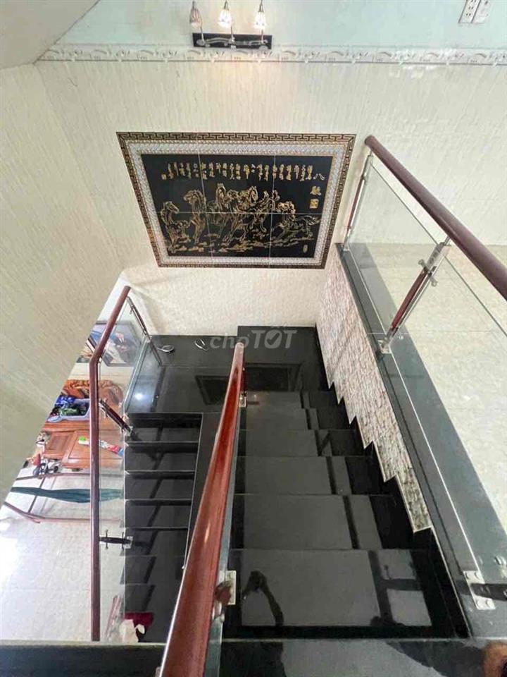 Nhà Phú Lợi cách Lê Hồng Phong 100m ,6x20m 2pn 3wc