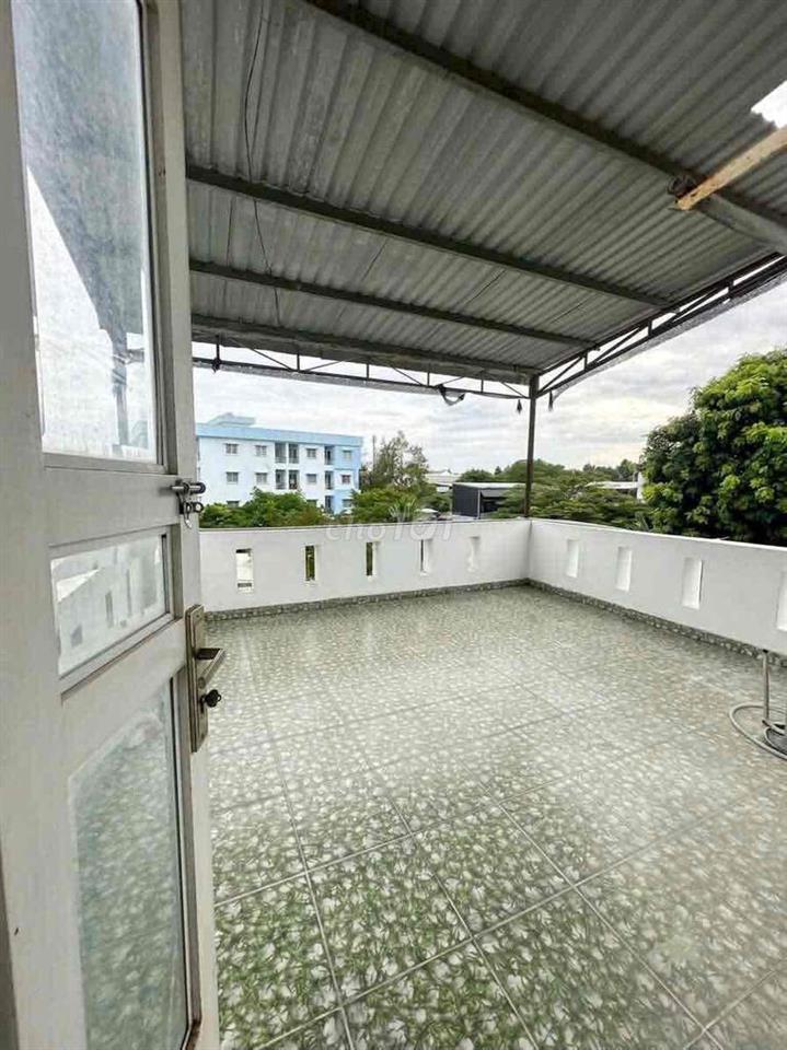 Nhà 3 Tầng Phú Hoà , mặt tiền kinh doanh được  gần khu dân cư Phú Hoà
