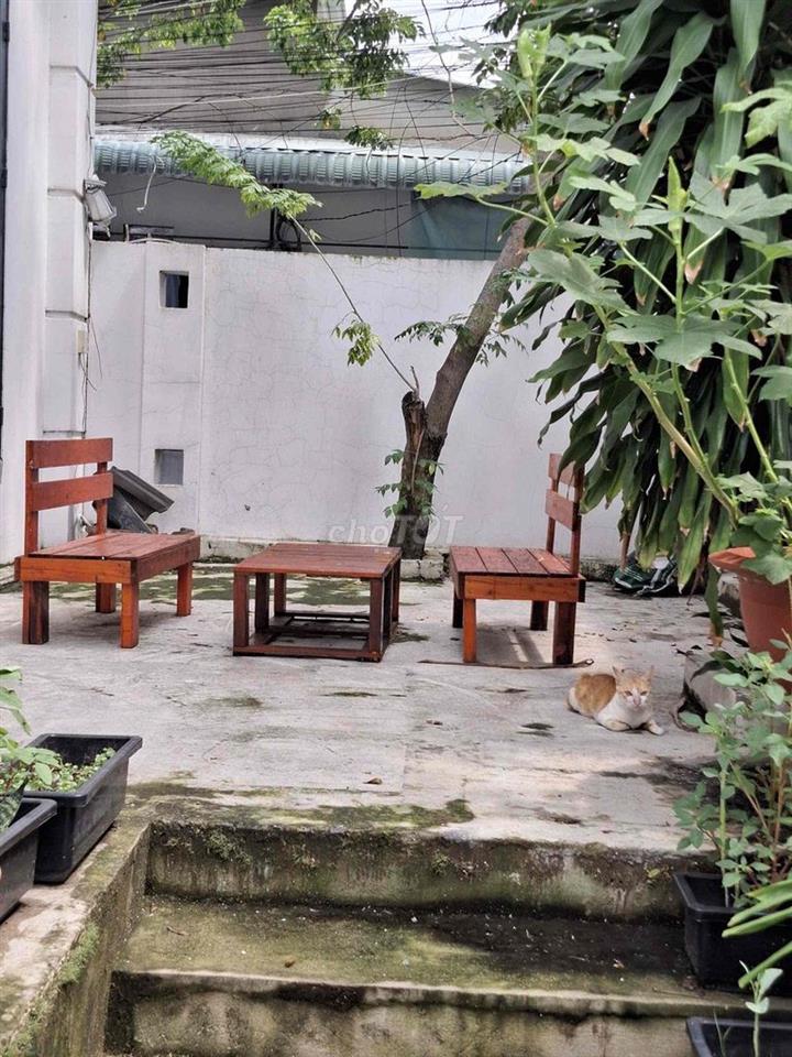Nhà Ngay chân chung cư Happy One Central. gần 300m2 3pn sẵn máy lạnh