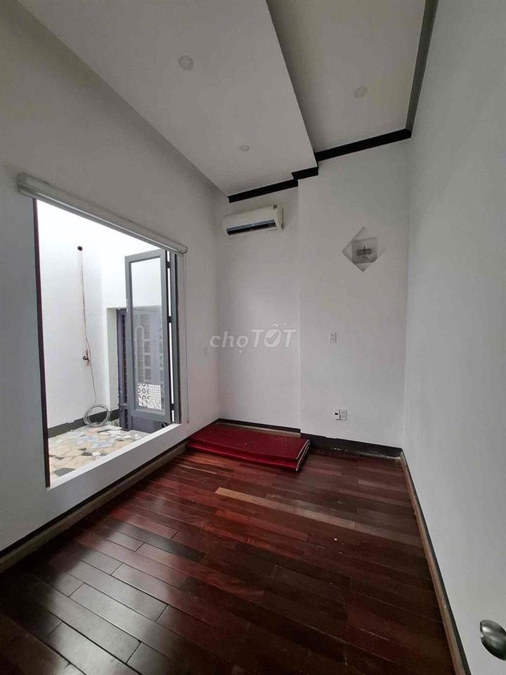 Nhà Ngay chân chung cư Happy One Central. gần 300m2 3pn sẵn máy lạnh