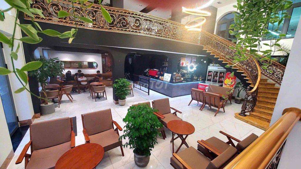 cho thuê tầng trệt +Lửng toà nhà Mặt tiền Hoàng văn Thụ 200m2 ,