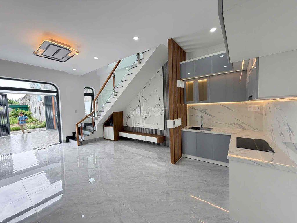 Nhà Phú Mỹ Mới Xây 3pn 2wc sẵn giường tủ , bàn ghế