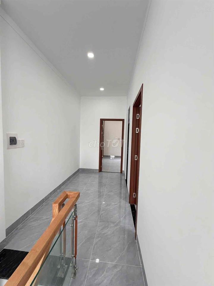 Nhà Phú Mỹ Mới Xây 3pn 2wc sẵn giường tủ , bàn ghế