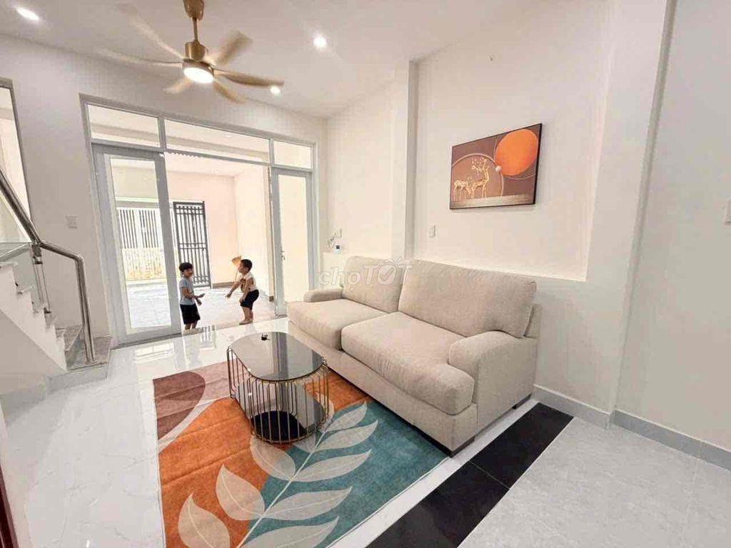Nhà Hiệp Thành hẽm Nguyễn Đức Thuận Gần KDC Hiệp Thành 1 ,2pn ,2wc ful