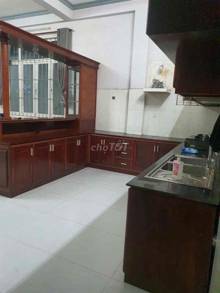 Cho thuê Nhà Mặt tiền Kinh Doanh Phường Hiệp Thành. 10x20m. 3 tầng