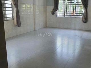 Cho thuê Nhà Mặt tiền Kinh Doanh Phường Hiệp Thành. 10x20m. 3 tầng