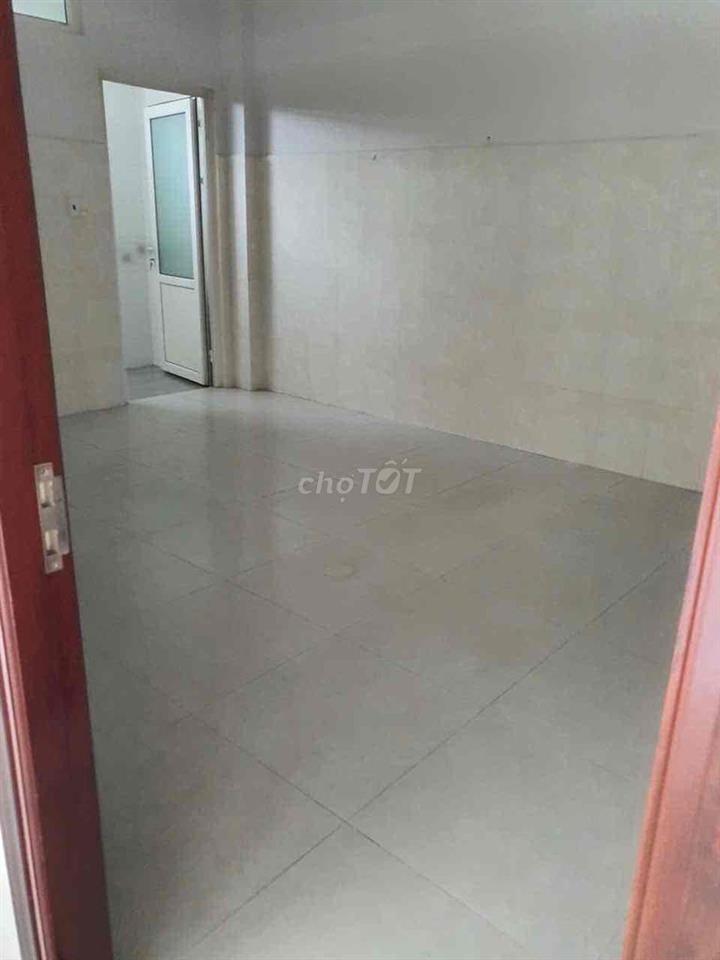 Cho thuê Nhà Mặt tiền Kinh Doanh Phường Hiệp Thành. 10x20m. 3 tầng
