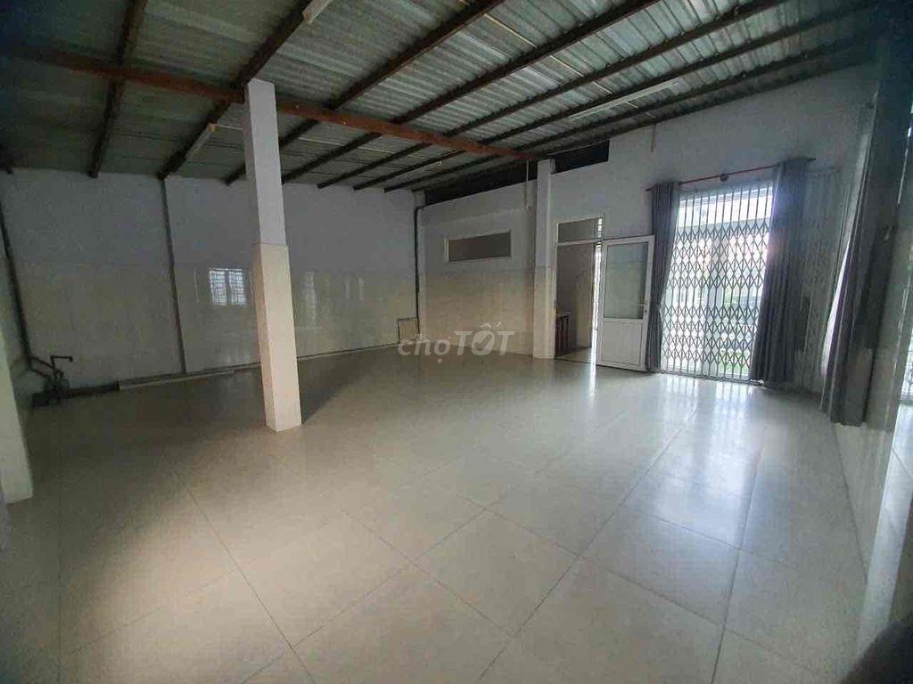 Cho thuê Nhà Mặt tiền Kinh Doanh Phường Hiệp Thành. 10x20m. 3 tầng
