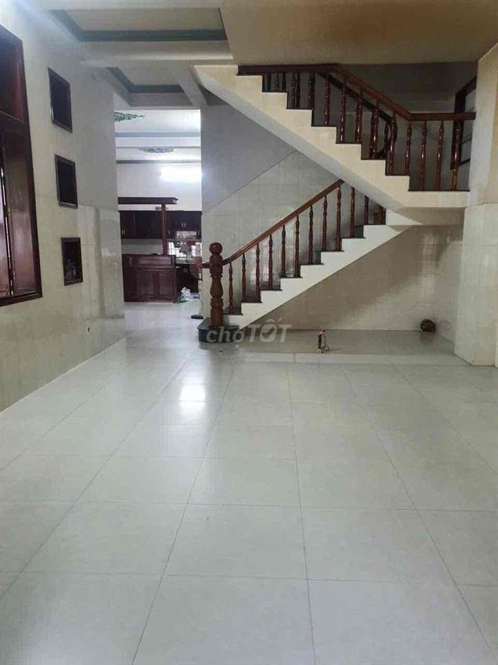 Cho thuê Nhà Mặt tiền Kinh Doanh Phường Hiệp Thành. 10x20m. 3 tầng