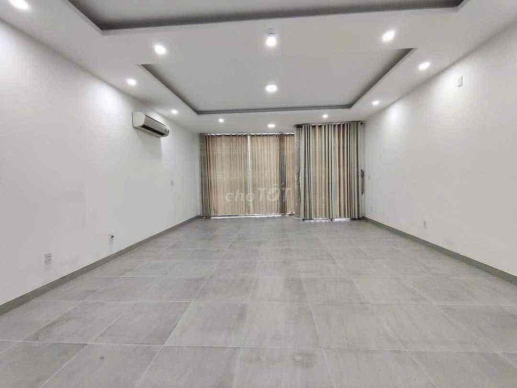 Toà nhà mặt tiền kinh doanh 5 tầng có thang Máy , Phú Mỹ gần KCN