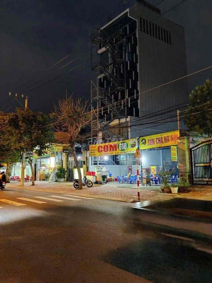 Toà nhà mặt tiền kinh doanh 5 tầng có thang Máy , Phú Mỹ gần KCN