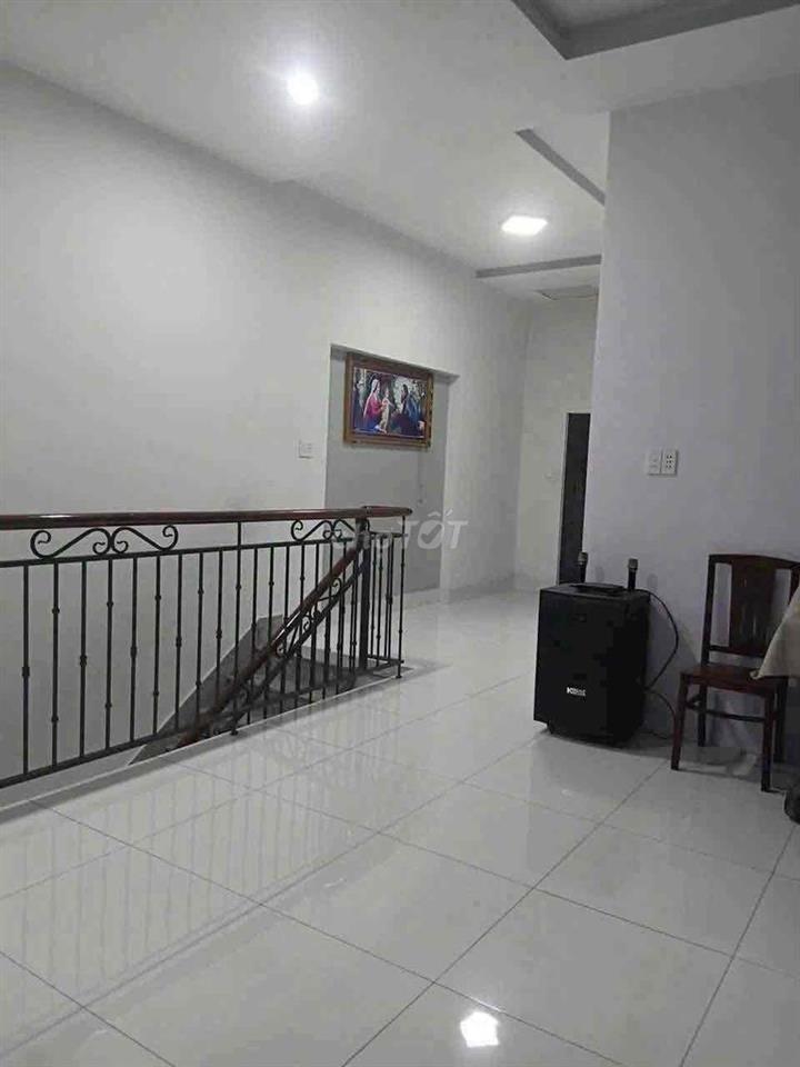 Nhà Phú Thọ Gần Bến Xe  Bình Dương 6,5x23m. tc 80m2