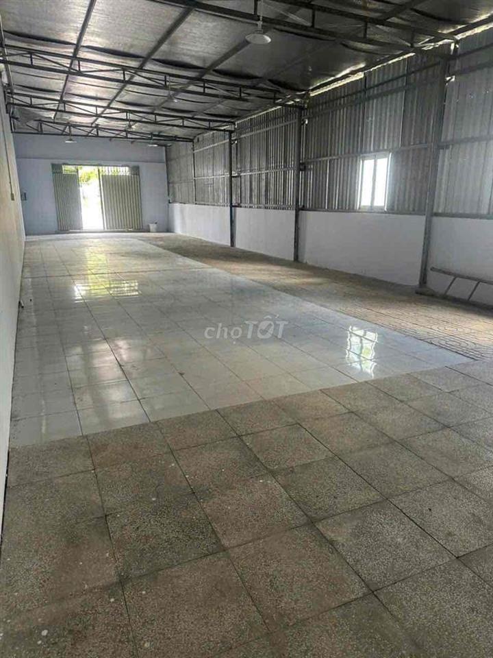 Cho thuê nhà vườn Hiệp An 1100m2 có sẵn 2 kho 500m2