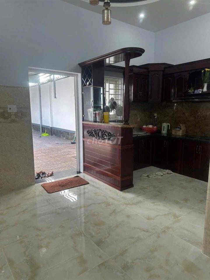 Cho thuê nhà vườn Hiệp An 1100m2 có sẵn 2 kho 500m2