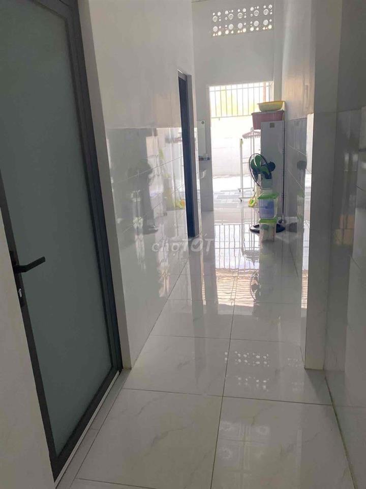Nhà Cho thuê đường DX 40 Phú Mỹ 5x30m. 2pn sẵn 1 Máy Lạnh