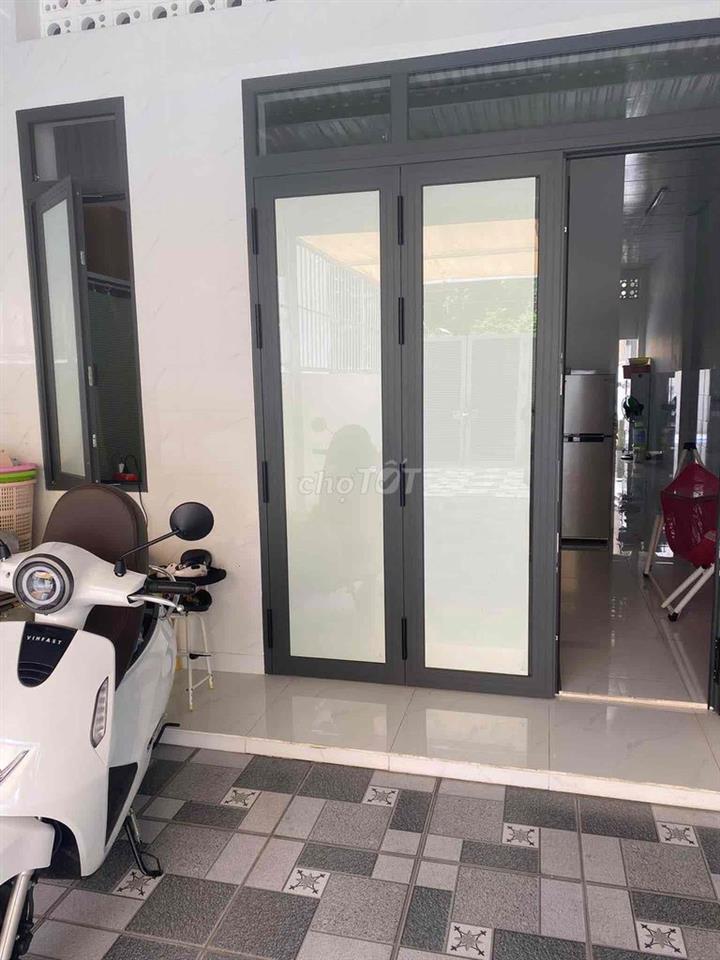 Nhà Cho thuê đường DX 40 Phú Mỹ 5x30m. 2pn sẵn 1 Máy Lạnh