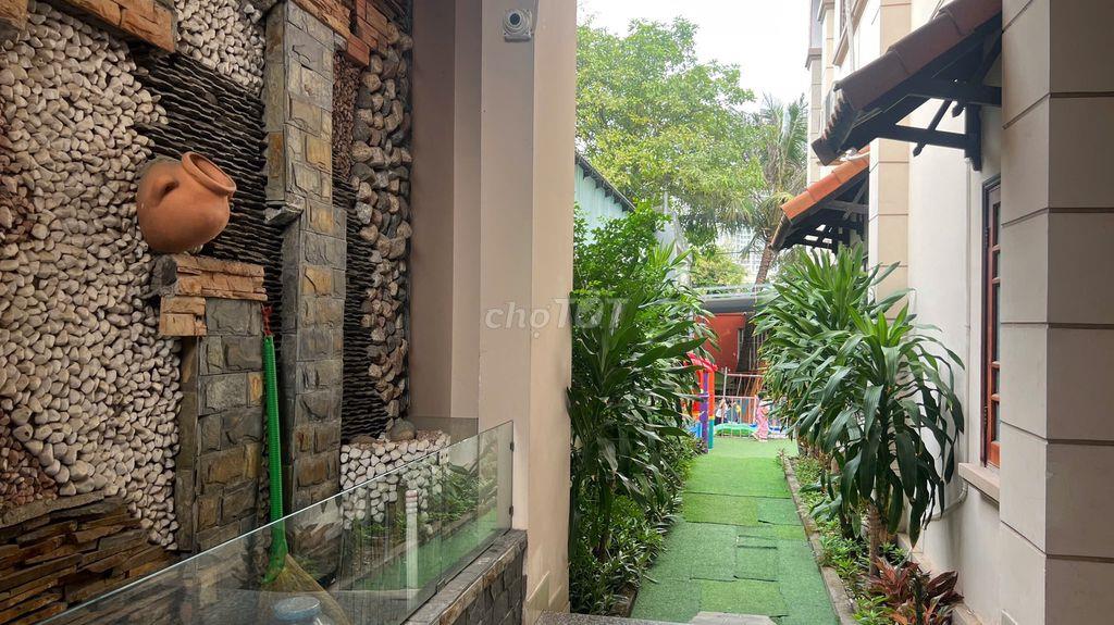 Biệt thự trệt 2 lầu 1000m2 - Đã hoàn công-Đối diện Đại Học TDM