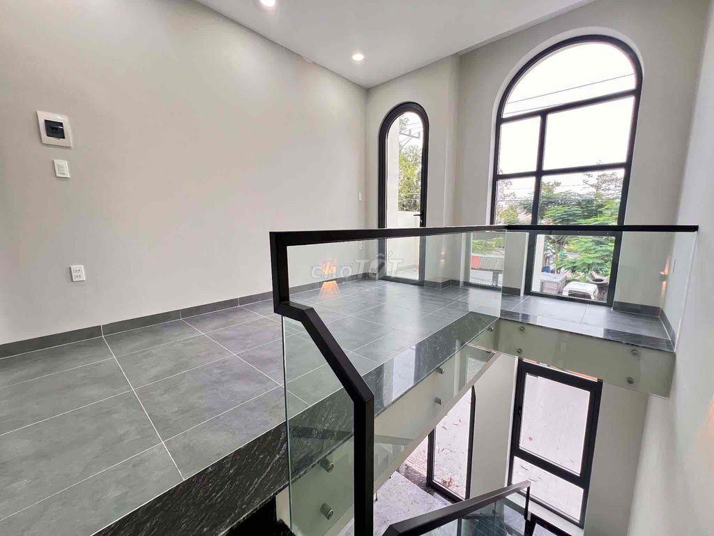 CẦN BÁN NHÀ Ở VỪA HOÀN THIỆN