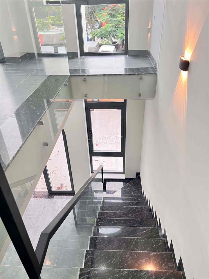 CẦN BÁN NHÀ Ở VỪA HOÀN THIỆN