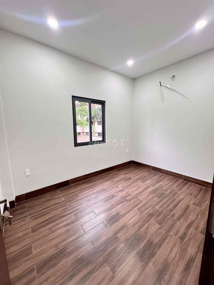 CẦN BÁN NHÀ Ở VỪA HOÀN THIỆN