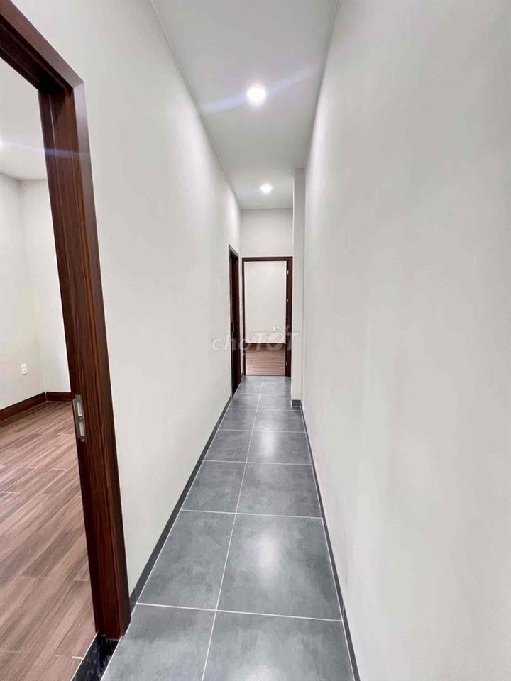 CẦN BÁN NHÀ Ở VỪA HOÀN THIỆN