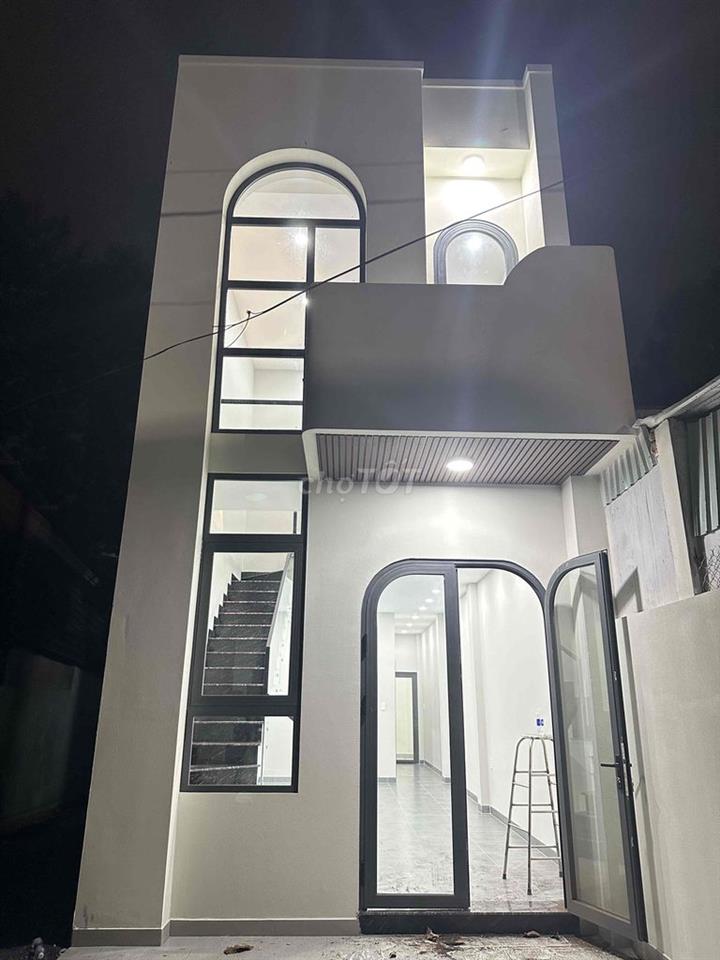 CẦN BÁN NHÀ Ở VỪA HOÀN THIỆN
