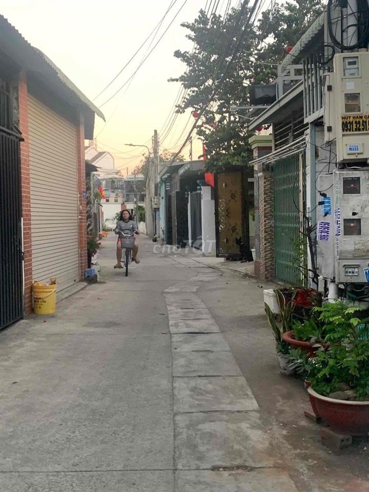 chính chủ bán lô đất trung tâm Phú Lợi