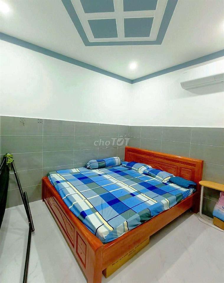 BÁN NHÀ MẶT TIỀN