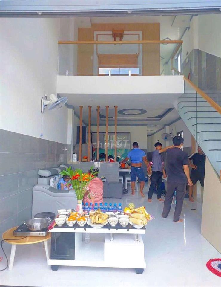 BÁN NHÀ MẶT TIỀN