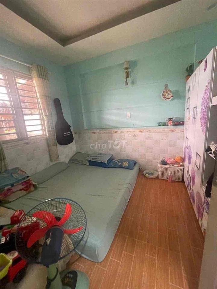 cần bán gấp lo tiền viện phí cho ba mẹ