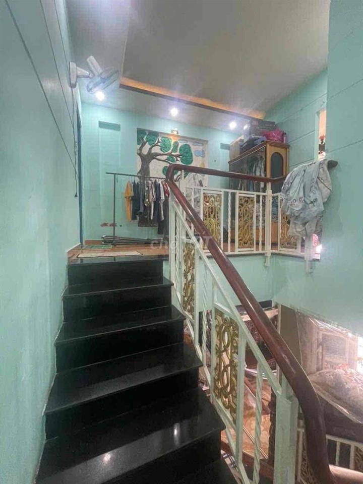 cần bán gấp lo tiền viện phí cho ba mẹ