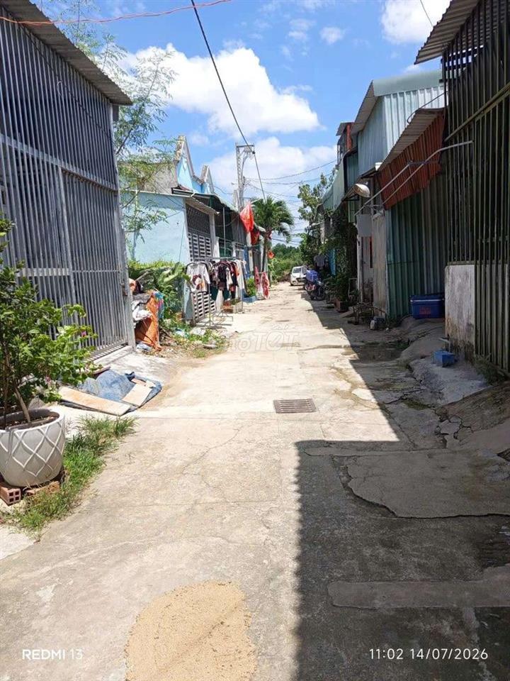 bán nhà gần đường lớn