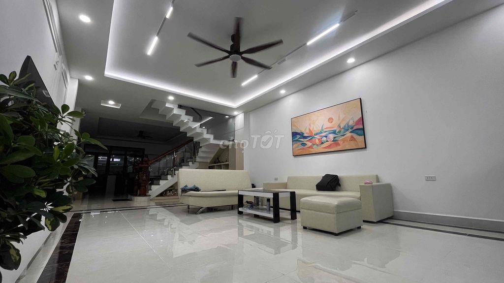 CHO THUÊ NHÀ NGUYÊN CĂN CAO CẤP – FULL NỘI THẤT MỚI
