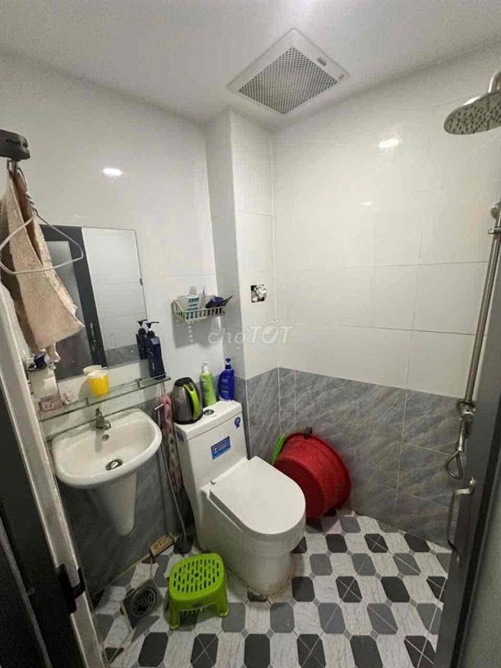 bánn gấp 1ty390