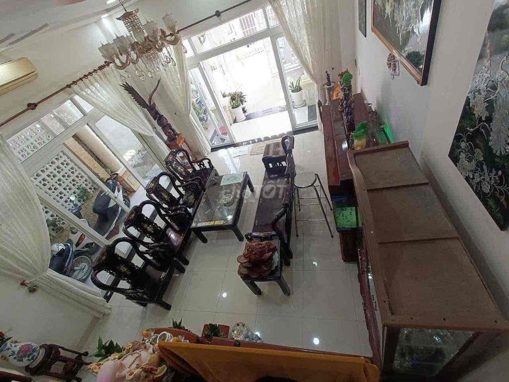nhà 2 tầng bán nhanh. sổ sẵn chỉ 680 triệu