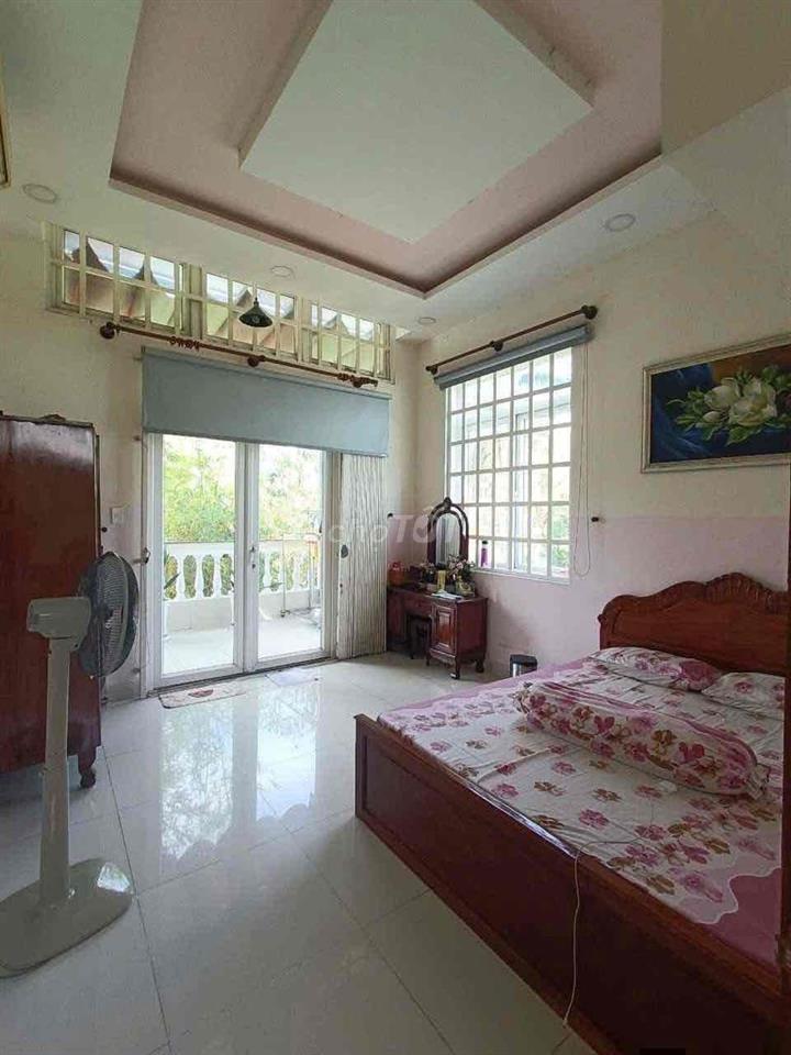 nhà 2 tầng bán nhanh. sổ sẵn chỉ 680 triệu