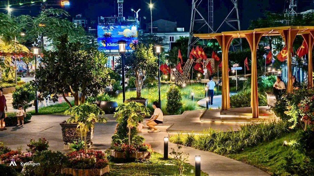 # 🏢 CHO THUÊ MẶT BẰNG TRUNG TÂM THƯƠNG MẠI BCONS