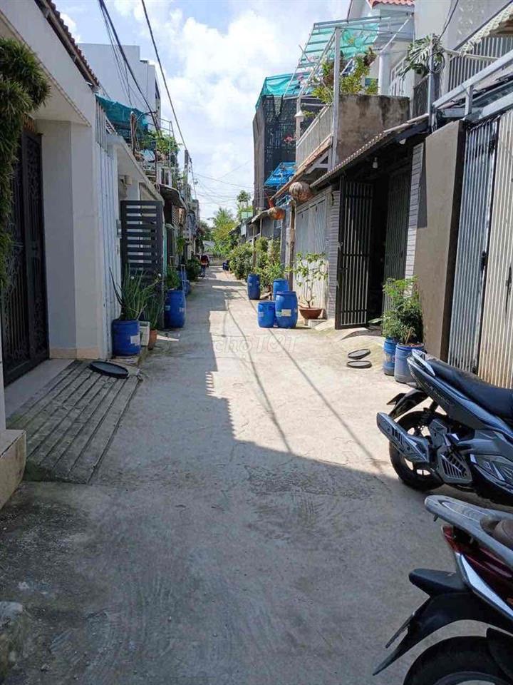 bán nhà 1 lầu , gần cầu phú long
