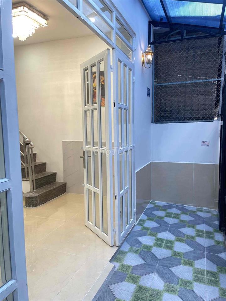 Bán nhà Bình Nhâm . 1 lầu đổ tấm kiên cố . Ở đông người được